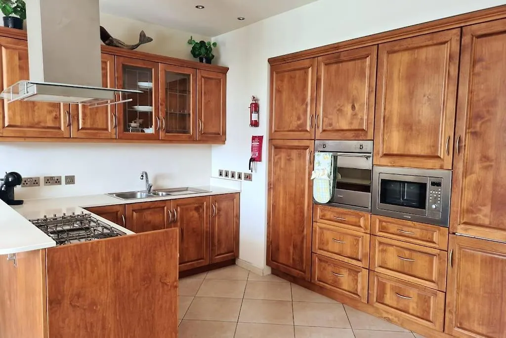 Seaview 2 Bedroom Ap. In Spinola Saint Julian's 0*,